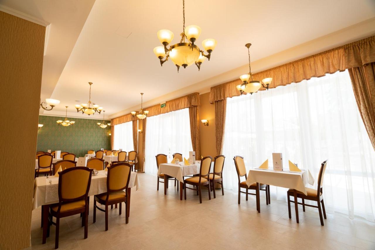Elizabeth Hotel Gyula Exteriör bild