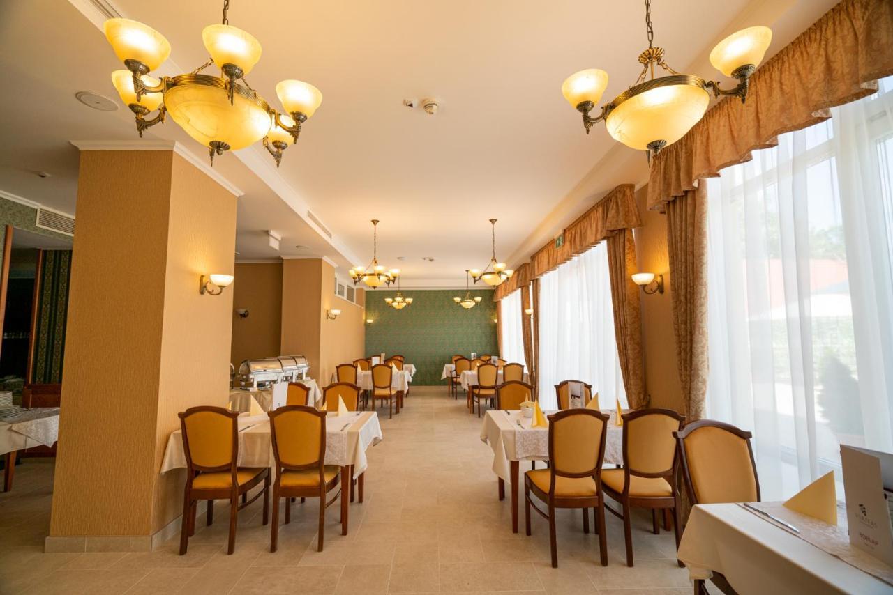 Elizabeth Hotel Gyula Exteriör bild